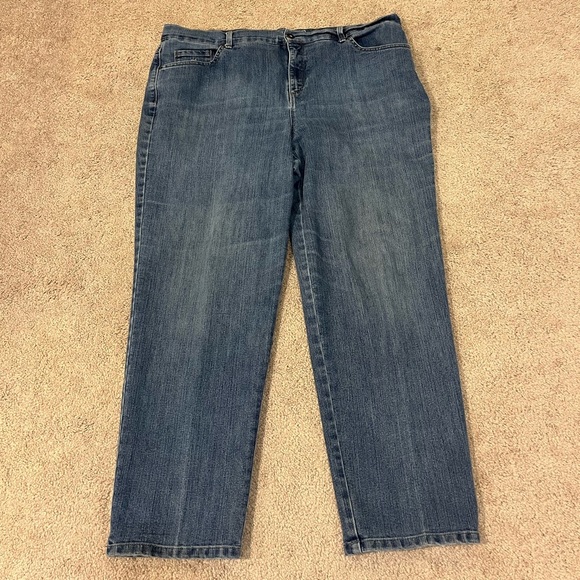 Gloria Vanderbilt Medium Wash Amanda Jeans - Picture 1 of 9